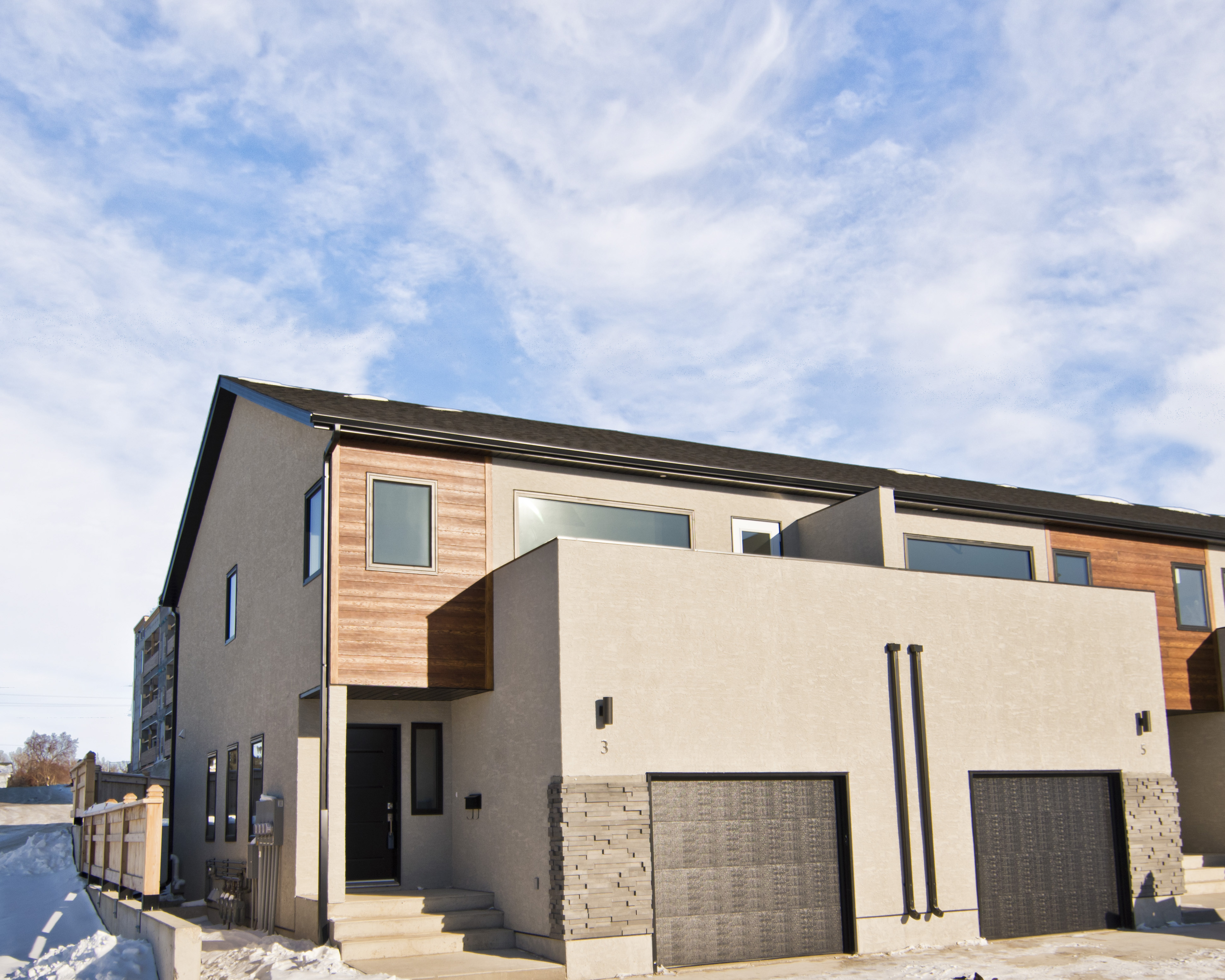 3 Valcourt Way