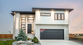 127 Creemans Crescent