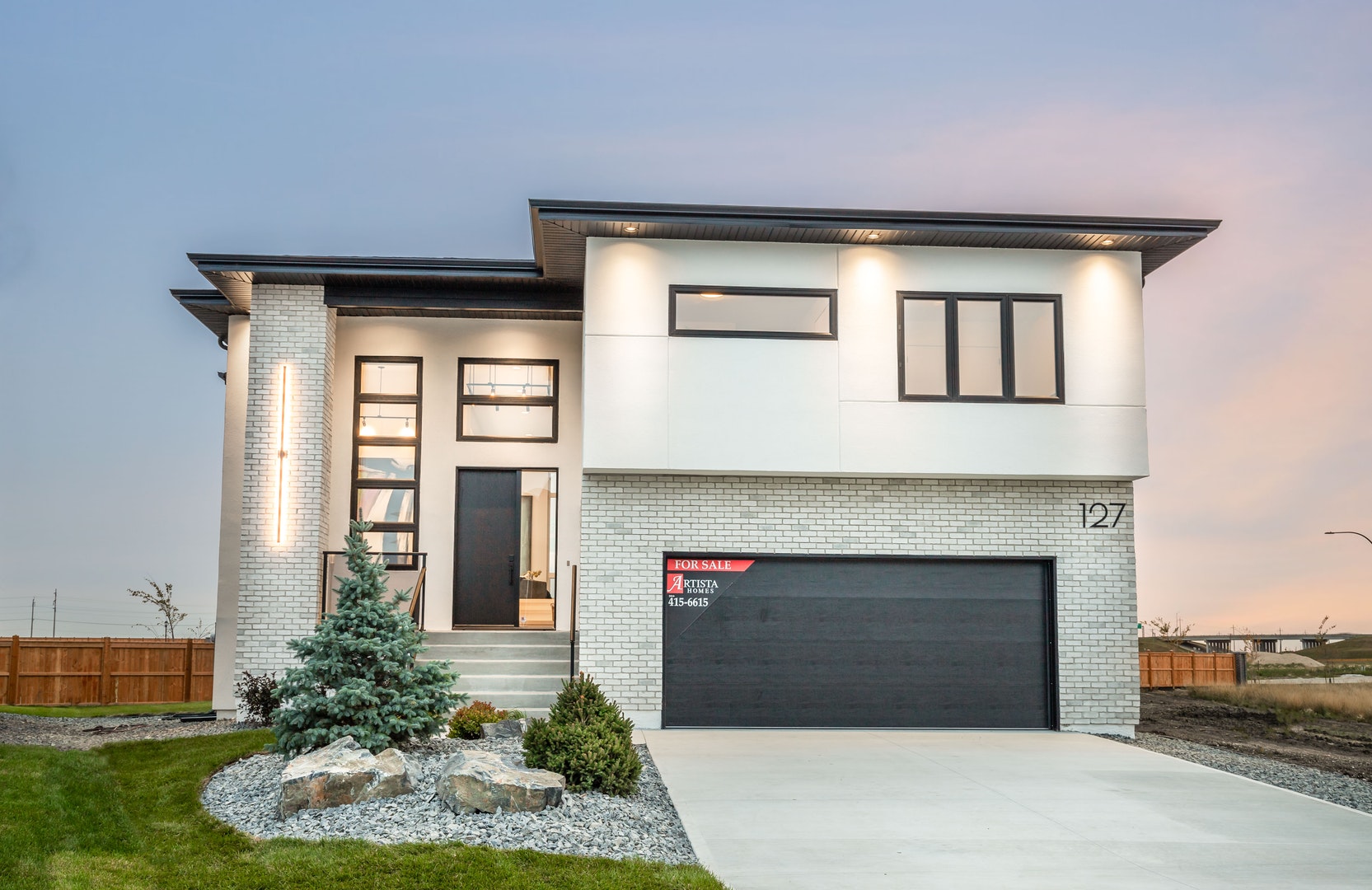 127 Creemans Crescent
