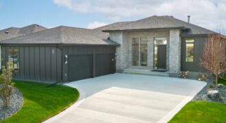 8 Longview Lane
